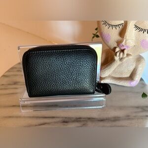 NWOT Ciephia Women’s Black RFID Leather Wallet Credit Card Slips Two Zip Closure